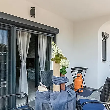 Gorgeous In With Kitchen Appartement Poreč