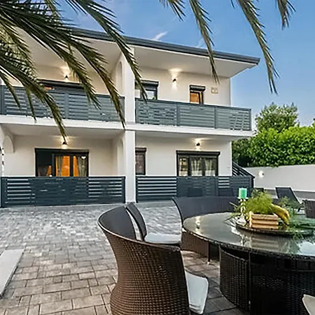 Gorgeous In With Kitchen Poreč