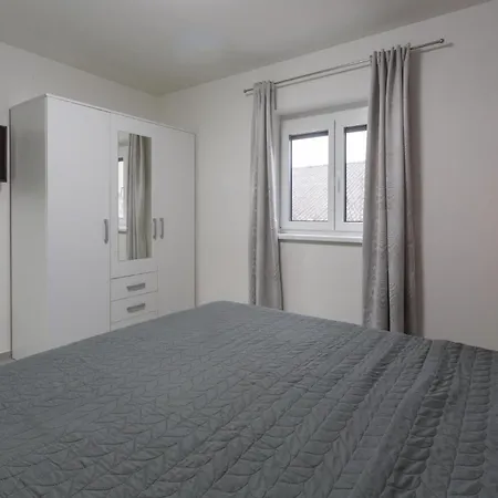 Appartement Gorgeous In With Kitchen