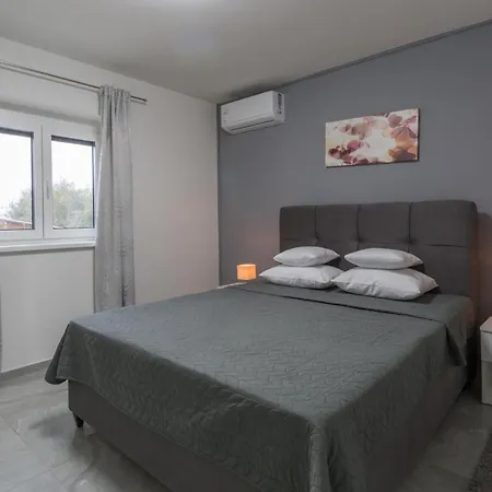 Gorgeous In With Kitchen Daire