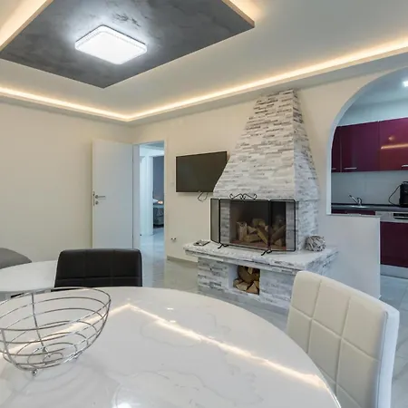 Daire Gorgeous In With Kitchen *