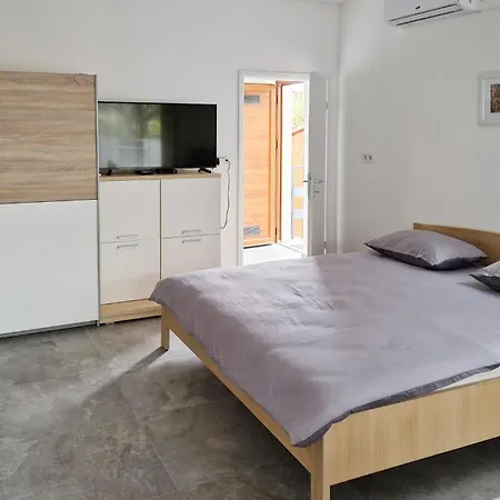 Beautiful In With Kitchen Apartment Porec